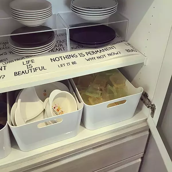 「ごちゃつく食器がすっきり片付く！IKEAアイテムで叶える収納アイデア7選」の画像