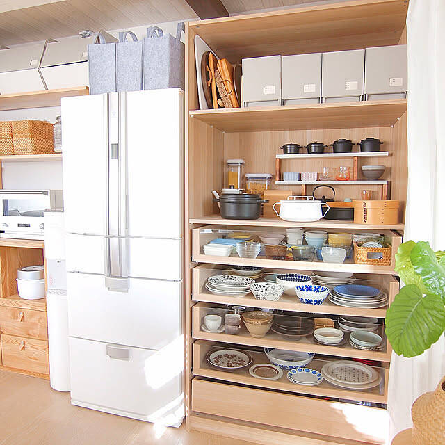 ごちゃつく食器がすっきり片付く！IKEAアイテムで叶える収納アイデア7選