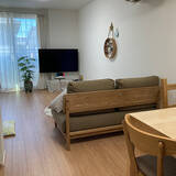 「空間を広々見せつつ映像を見やすくする工夫。設置方法別テレビの配置10選」の画像5