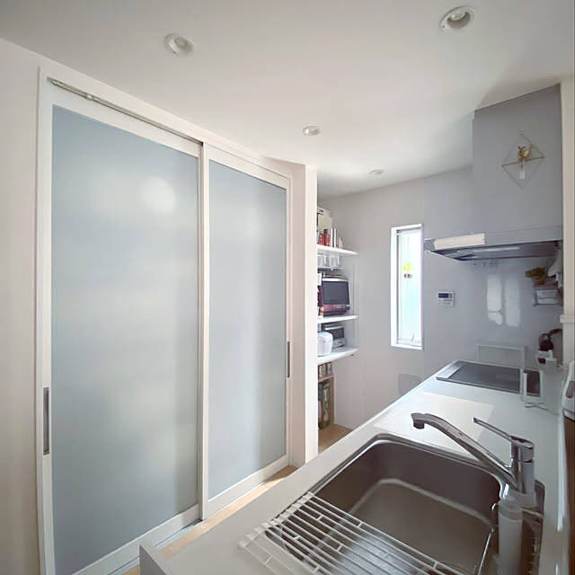 生活スタイルや好みに合う収納方法が見つかる！キッチン背面収納の実例6選