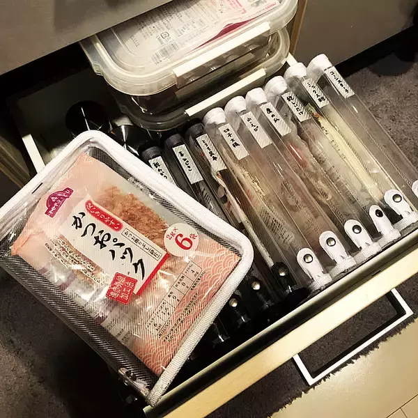 「100均アイテムで叶える！スッキリ使いやすい食品の保存方法6選」の画像