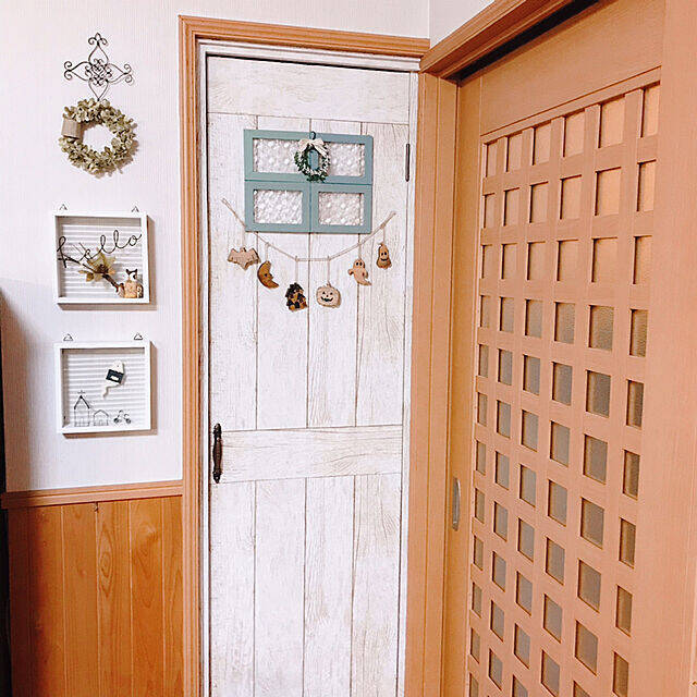 ドアで個性を出す！お部屋の入り口に華を添えるDIY12選