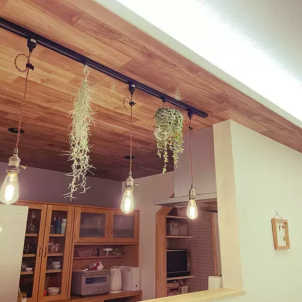 「レトロ感がたまらない♪明かりがインテリアになるエジソン電球」の画像