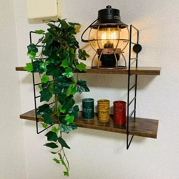 「やさしい灯りでお部屋を癒し空間に♡デザイン性も抜群なおすすめのランタン」の画像