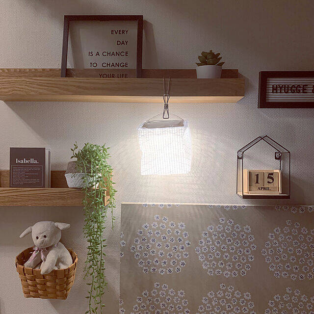 やさしい灯りでお部屋を癒し空間に♡デザイン性も抜群なおすすめのランタン