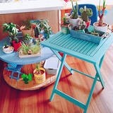 「ササッと塗るだけでアンティークな風合いに。ダイソーのミルクペイントでDIYにチャレンジ」の画像1