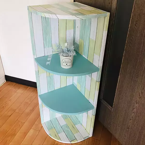 「ササッと塗るだけでアンティークな風合いに。ダイソーのミルクペイントでDIYにチャレンジ」の画像