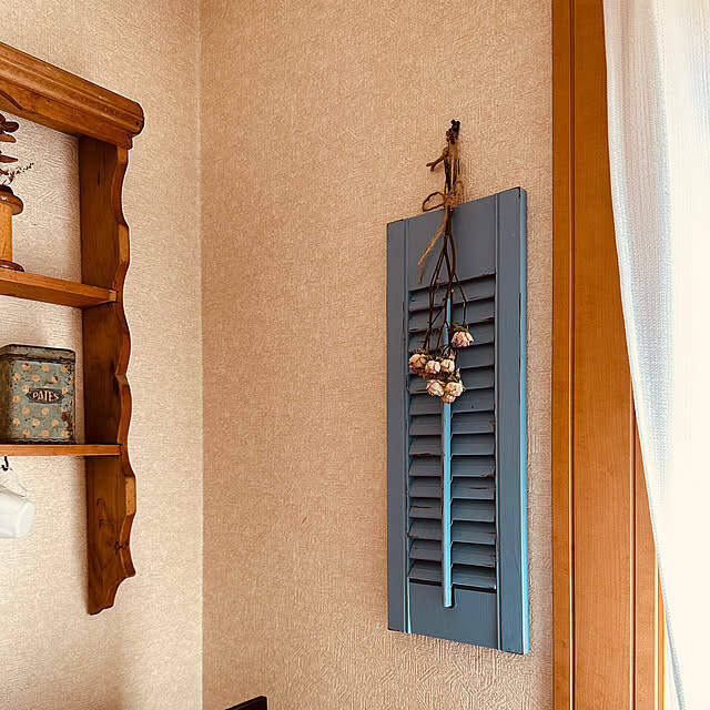 ササッと塗るだけでアンティークな風合いに。ダイソーのミルクペイントでDIYにチャレンジ