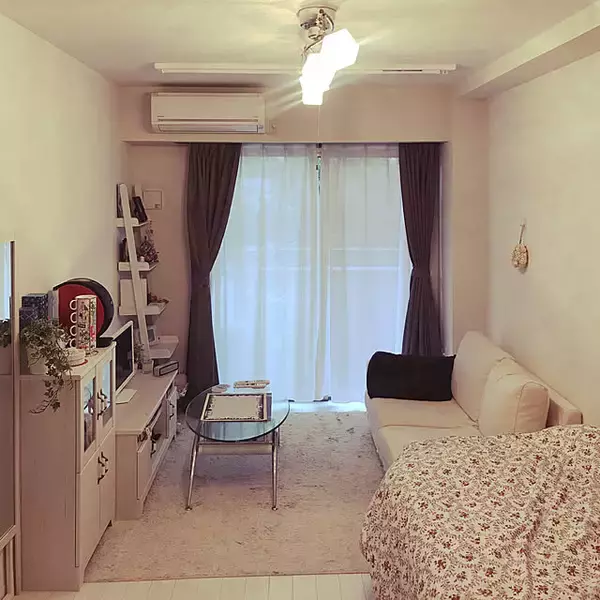 「限られたスペースを最大限に活かして快適な空間を。8畳の部屋の活用方法10選」の画像