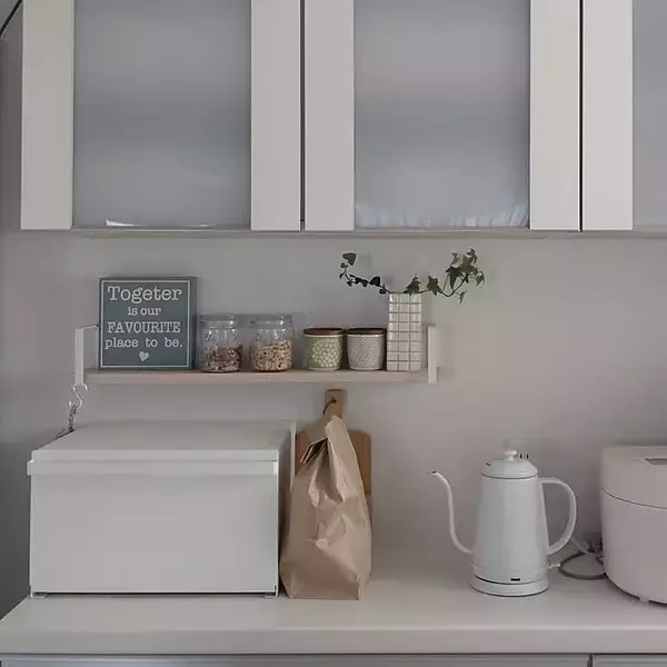 「使わなくちゃもったいない！家中で役立つ紙袋の便利な再利用方法」の画像