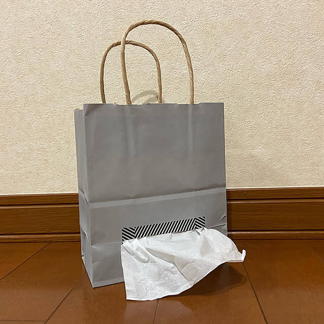 使わなくちゃもったいない！家中で役立つ紙袋の便利な再利用方法