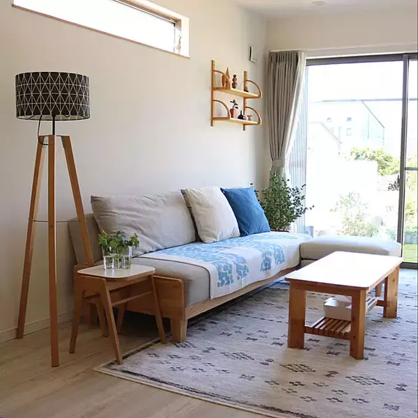 「落ち着きある明るい空間を☆タイプ別リビング照明の実例集」の画像