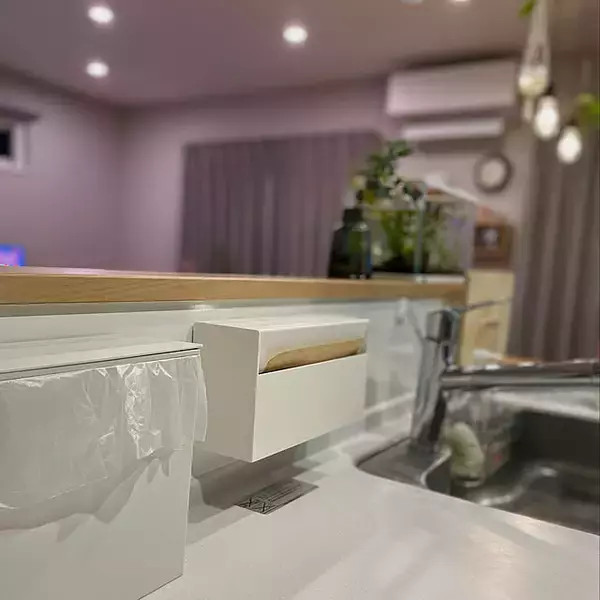 キッチンからトイレ・洗面所まで！towerの浮かせる収納で水回りスッキリ