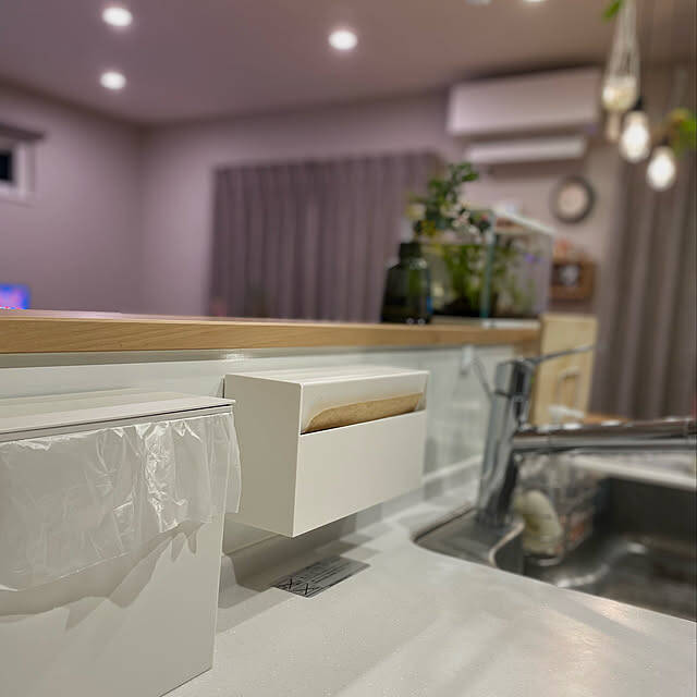キッチンからトイレ・洗面所まで！towerの浮かせる収納で水回りスッキリ