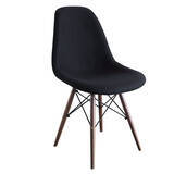 「主役級の美しさ！食卓を彩るこだわりのダイニングチェア10選」の画像15