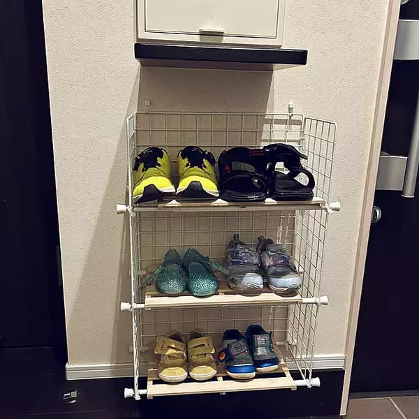 「組み合わせやすく手軽に使える！収納に便利なワイヤーネットの活用実例集」の画像