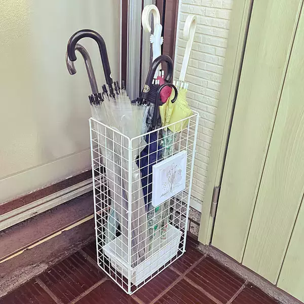 「組み合わせやすく手軽に使える！収納に便利なワイヤーネットの活用実例集」の画像