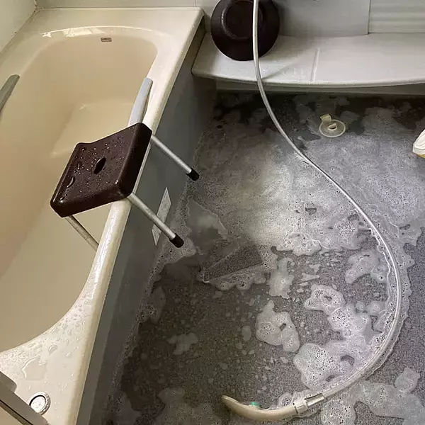 「ここまで使える！オキシクリーンで家の汚れをスッキリきれいにできる掃除アイデアをご紹介」の画像