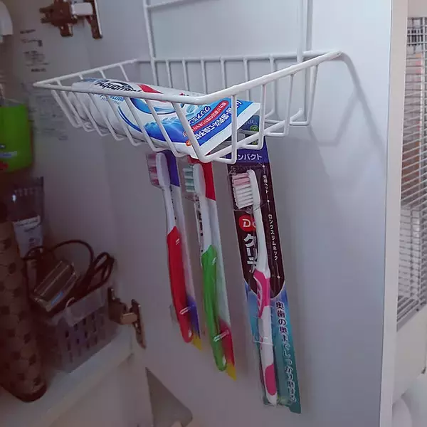 「水回りやリビングもスッキリ使いやすく☆扉裏スペースの有効活用アイデア集」の画像