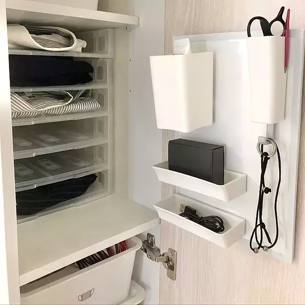 「水回りやリビングもスッキリ使いやすく☆扉裏スペースの有効活用アイデア集」の画像