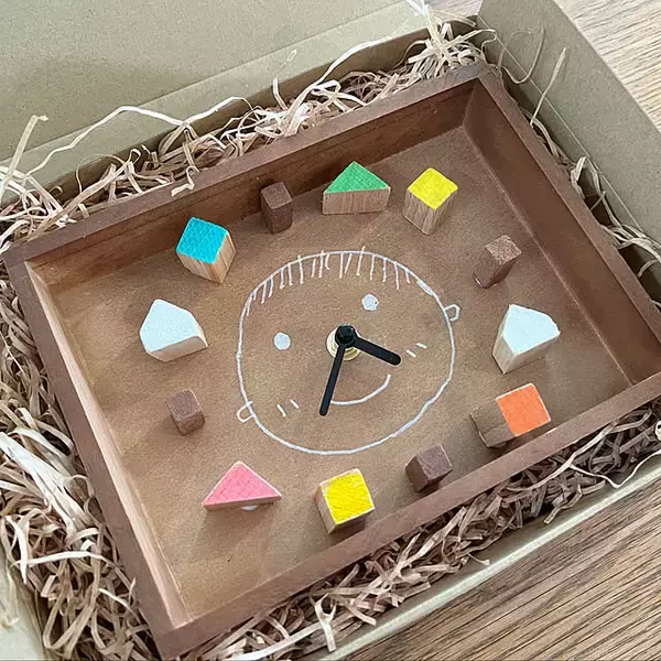 「簡単リメイクからキットを使ったオリジナル作品まで☆セリアで楽しむ時計のDIY」の画像