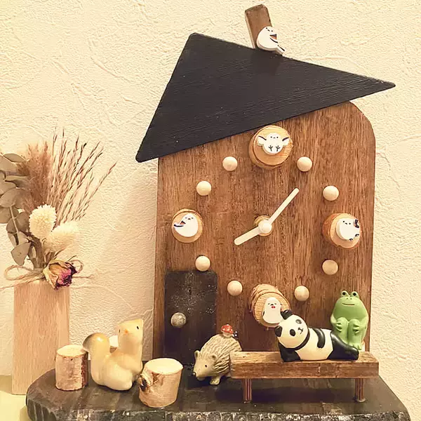 「簡単リメイクからキットを使ったオリジナル作品まで☆セリアで楽しむ時計のDIY」の画像