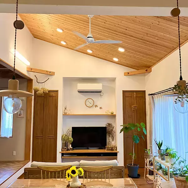 「家事がしやすく、開放感も抜群！理想の暮らしをカタチにした平屋のお家実例10選」の画像