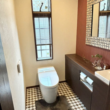 非日常なリゾート気分はこう作る。ホテルのような見栄えばっちりトイレの実例10選