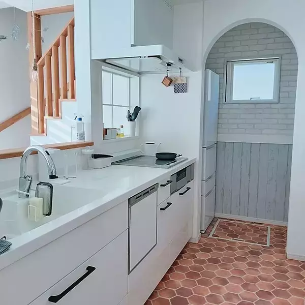 「シンプルライフはキッチンから！すっきり整ったキッチンの実例集」の画像