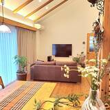 「ゆとりある空間と自然を感じる心地よい暮らし。魅力あふれる平屋のお家実例10選」の画像2