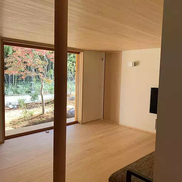 「ゆとりある空間と自然を感じる心地よい暮らし。魅力あふれる平屋のお家実例10選」の画像