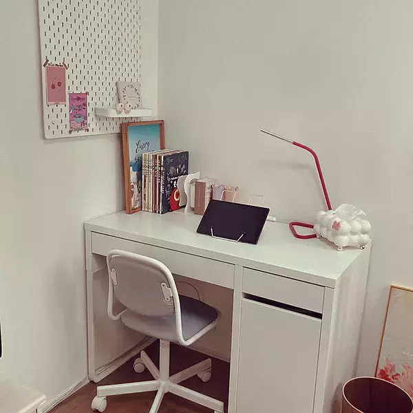 「勉強机からワークスペースまで対応♪暮らしに合わせて選ぶIKEAのデスク6選」の画像