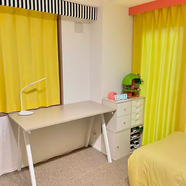 「勉強机からワークスペースまで対応♪暮らしに合わせて選ぶIKEAのデスク6選」の画像