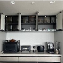 使えるスペースにチェンジ♪高い場所でも活躍する吊り戸棚の収納アイデア