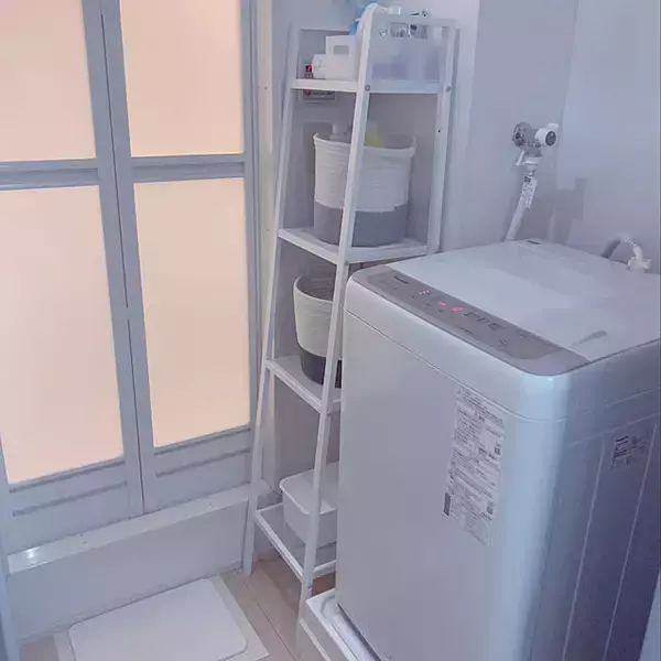 「大小さまざまなものが収まる！IKEAのレールベリ（シェルフユニット）の使い方」の画像