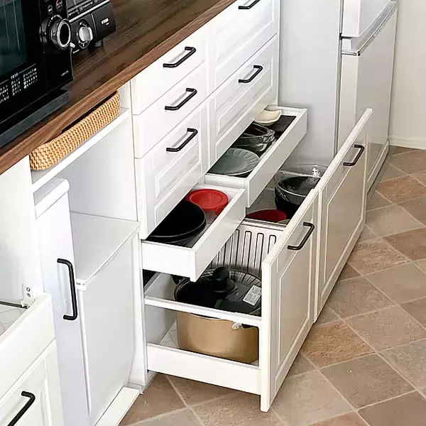 「キッチンをもっと快適に！IKEAの食器収納アイデア6選」の画像