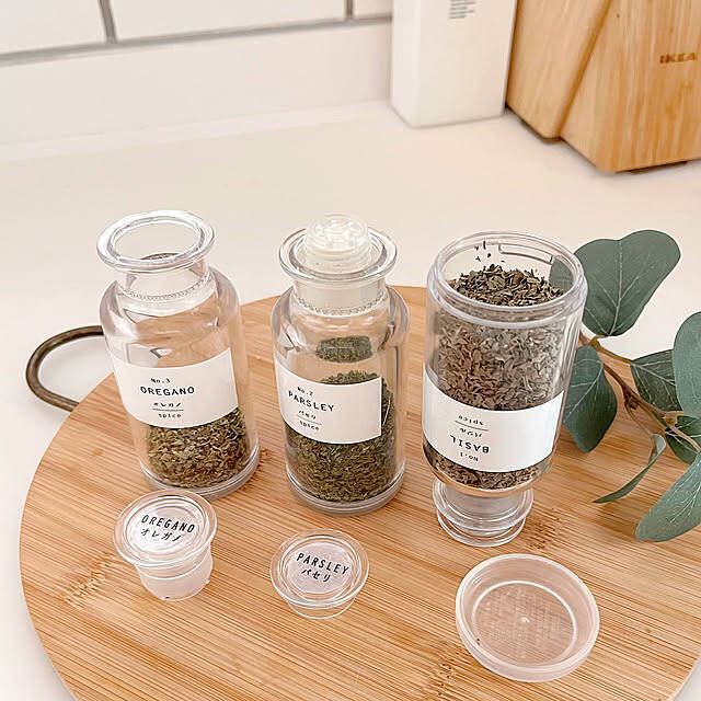 いろいろな調味料を使いやすく見栄えよく保存できる♪セリアの「調味料入れ」カタログ