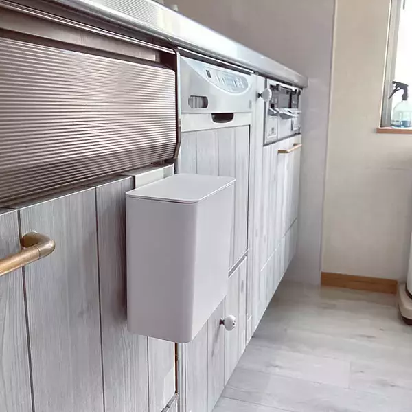 「さりげなく暮らしに溶け込んでくれる、山崎実業のスマートなゴミ箱たち」の画像