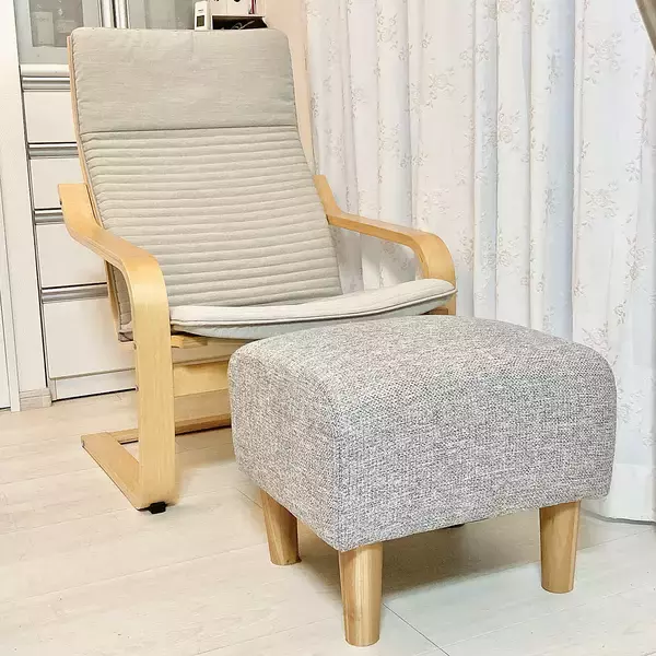 のんびり腰かけていつまでも心地よく。IKEAのポエングで作るリラックススペース