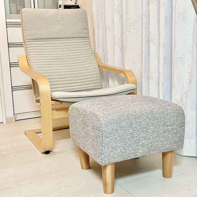 のんびり腰かけていつまでも心地よく。IKEAのポエングで作るリラックススペース