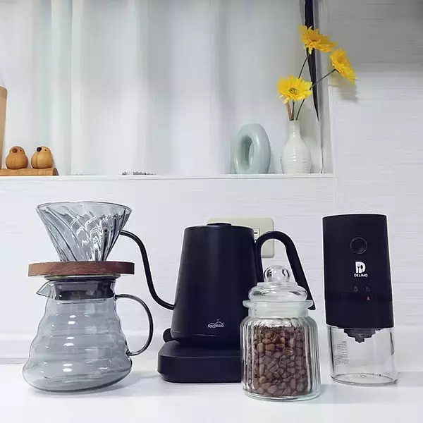 「お部屋づくりの幅がぐんと広がる♪リーズナブルで使いやすい見せる収納に役立つダイソーのおすすめアイテム」の画像
