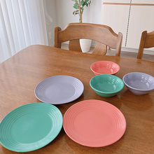 やさしいカラーと自然のモチーフが魅力。暮らしに癒しをもたらすセリアの北欧風アイテム