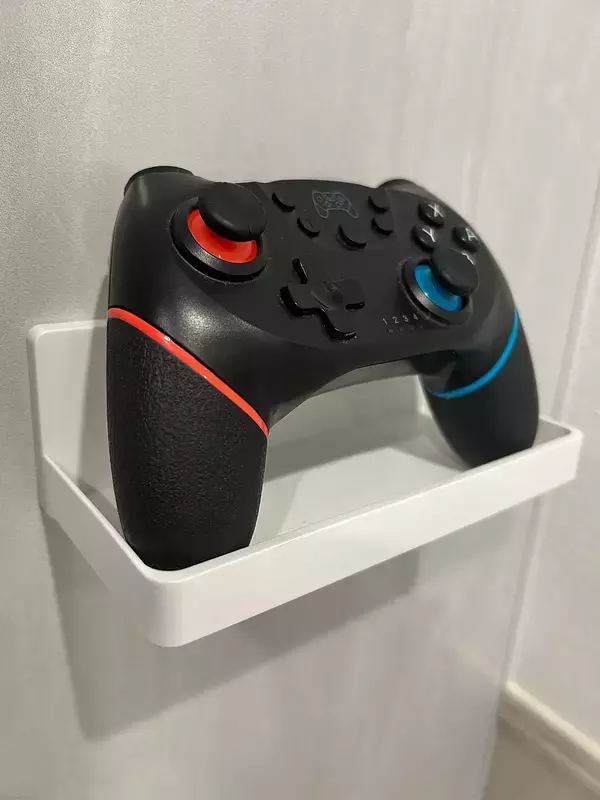 「「磁石が付く壁に、たった1STEPで棚をつくる簡単アイデア」 by m.coccoさん」の画像