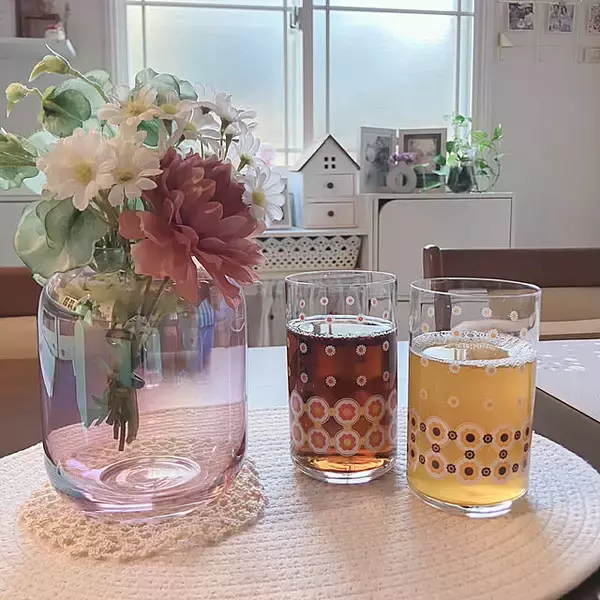 「見せても使っても大満足♪日常に寄り添うダイソーのグラスをご紹介」の画像