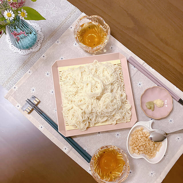 【みんなが選んだ！】並べるだけでテーブルが映える！大人可愛いTHREEPPYの食器5選
