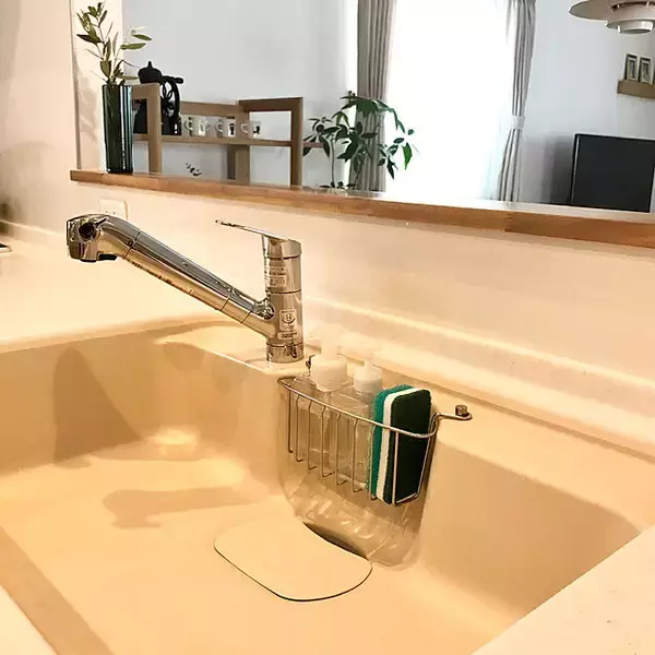 「無駄のないデザインで空間スッキリ♪無印良品の「PET詰替ボトル」活用実例」の画像