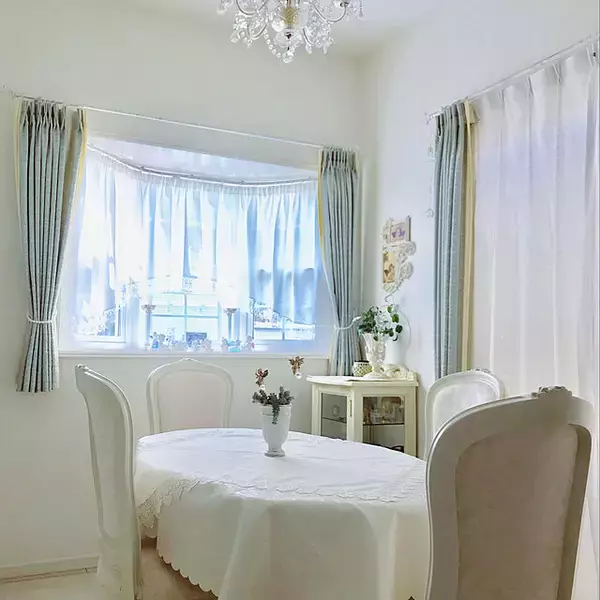 「外食気分を味わえるのがうれしい。細部までこだわるレストラン風インテリア」の画像