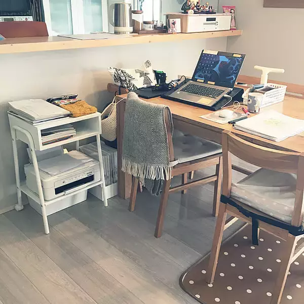 「IKEAでパソコン周りを快適に♪デスク環境を整える便利アイテム」の画像