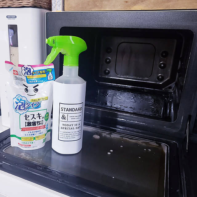 頑固な油汚れや焦げや皮脂汚れもスッキリ！セスキ炭酸ソーダの使いこなし術