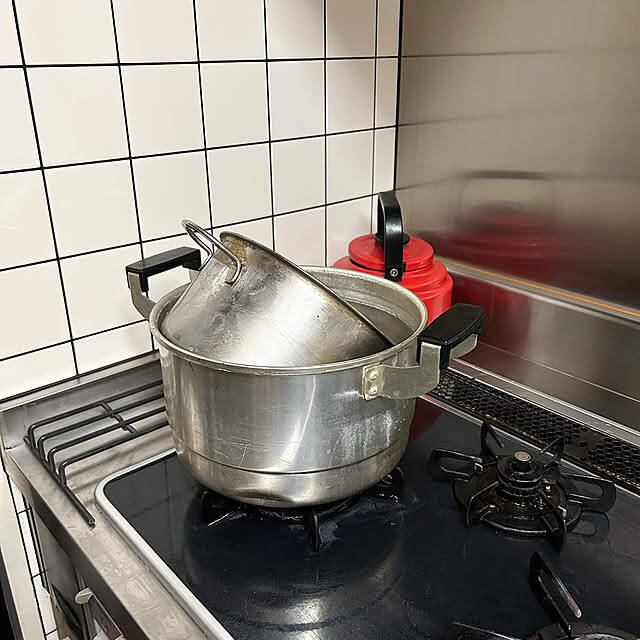 頑固な油汚れや焦げや皮脂汚れもスッキリ！セスキ炭酸ソーダの使いこなし術